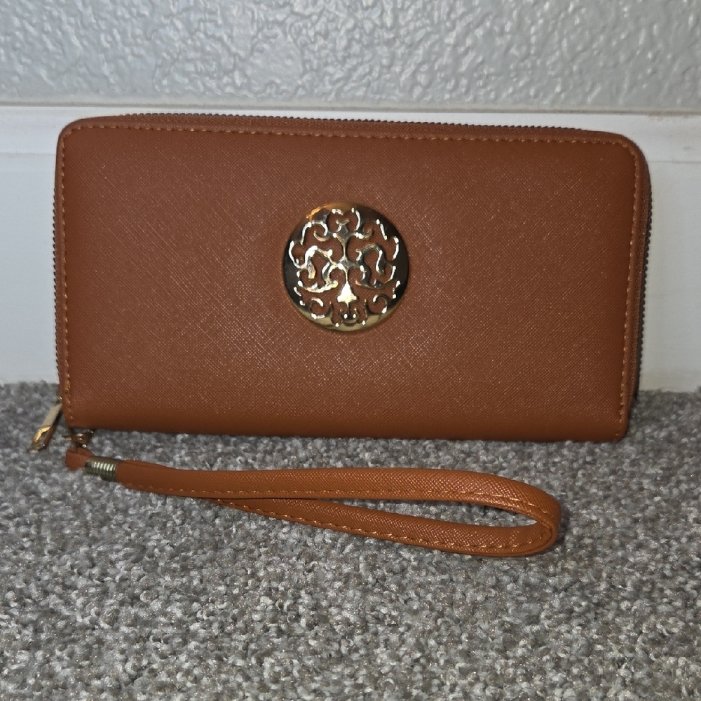 Brown Leather Wristlet Wallet